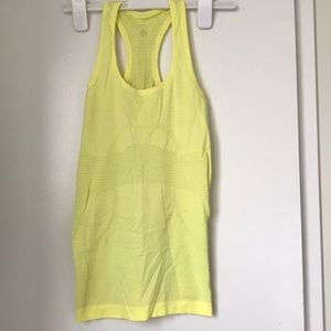 Lululemon tank